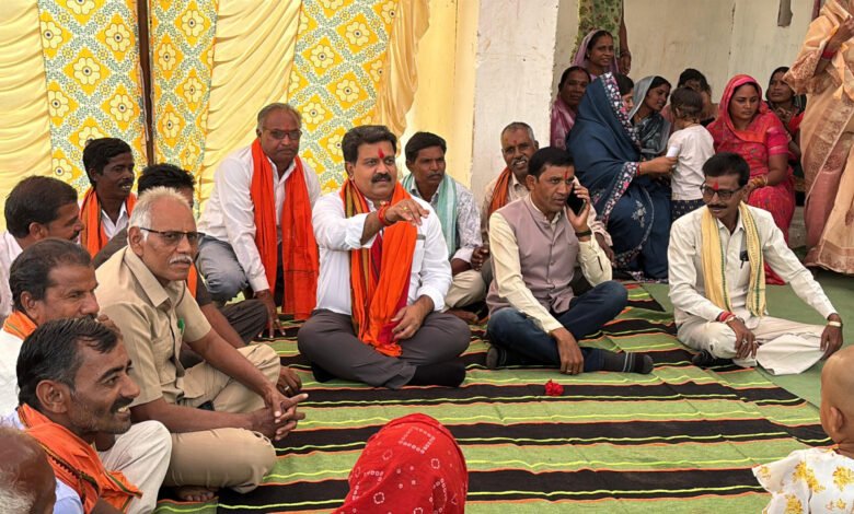Listened to problems while sitting on the ground: Deputy Chief Minister Vijay Sharma's public dialogue from village to village