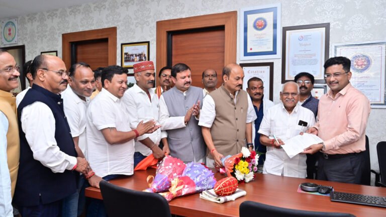 Domanlal Korsevada assumed charge as Vice Chairman of Scheduled Caste Development Authority