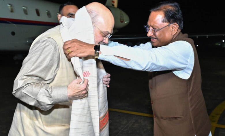 Amit Shah arrives in Raipur, receives a warm welcome at the airport