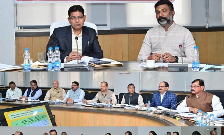 उच्च शिक्षा में बड़ा सुधार अभियान: मंत्रालय में हुई समीक्षा बैठक में डिजिटल संसाधन, उपस्थिति व्यवस्था और प्रशासनिक दक्षता पर कड़े निर्देश 1 Major reform drive in higher education: Strict instructions on digital resources, attendance system and administrative efficiency in the review meeting held in the ministry