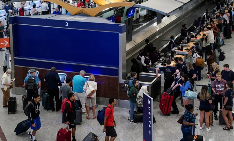 US shutdown impacts skies, passenger flights halted