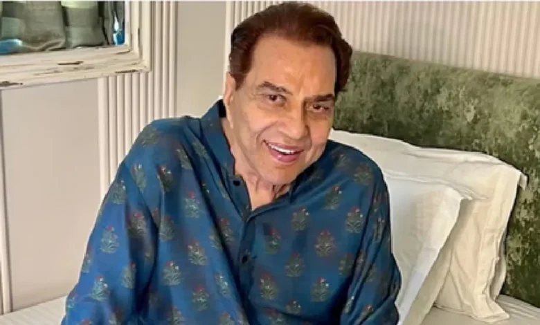 सिनेमा का ही-मैन हुआ अमर: धर्मेंद्र के जाने से बॉलीवुड का सुनहरा दौर हुआ शांत 1 The He-Man of cinema is immortal: Dharmendra's passing brings the golden era of Bollywood to a close.