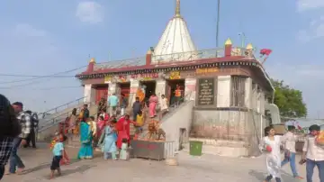 The unique miracle of Maihar's Sharda Temple: Who performs the Goddess's aarti at night? Even science fails to unravel the mystery.