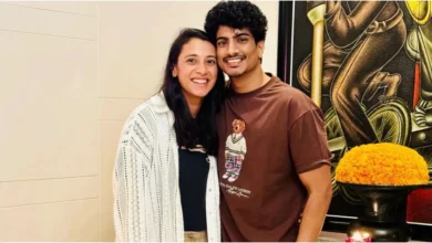 Photo of शादी के मोड़ पर बदली किस्मत — स्मृति मंधाना ने पिता की तबीयत बिगड़ने के बाद टाली शादी, पलाश भी अस्पताल पहुंचे