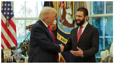 Photo of इतिहास में दर्ज हुई मुलाकात: जब सीरियाई राष्ट्रपति से मिले ट्रंप और हुआ मज़ेदार पल!