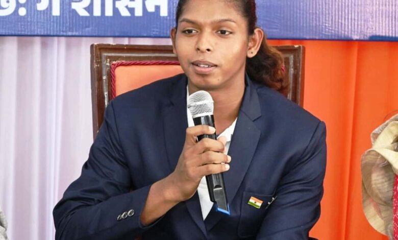 गांव से विश्व कप तक: संजू देवी की कहानी जिसने भारत को दिलाया खिताब 1 From village to World Cup: The story of Sanju Devi who led India to the title