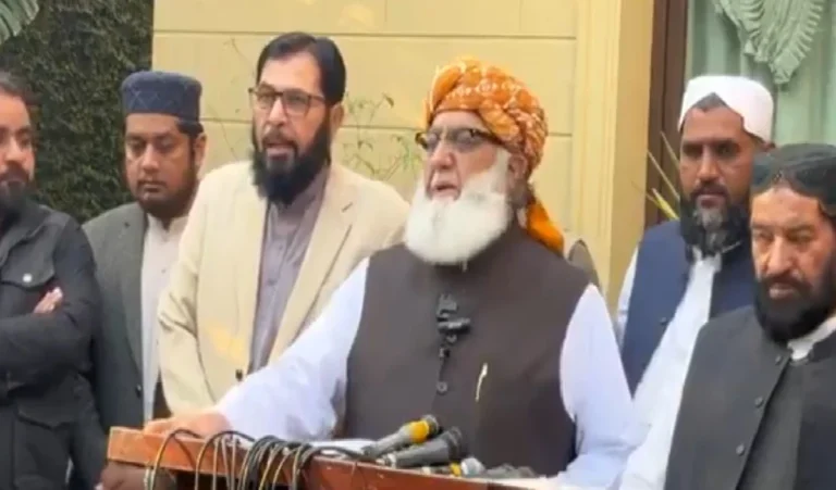 "90,000 soldiers surrendered before a Hindu general"—Fazlur Rehman's statement caused an uproar in Pakistan.