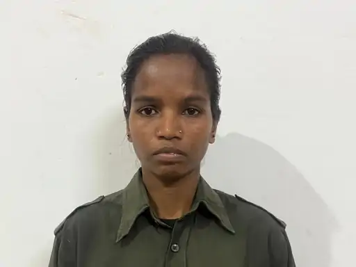 Kamala Sodi, a female Naxalite carrying a bounty of Rs 17 lakh, surrendered in Chhattisgarh.