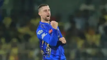 IPL 2026 में करोड़ों में होंगे रिटेन, लेकिन प्लेइंग-11 में जगह मिलना मुश्किल—ये 5 खिलाड़ी बन सकते हैं ‘वाटर बॉय’! 1 IPL 2026 will see millions of retained players, but a place in the playing XI is difficult—these 5 players could become 'water boys'!