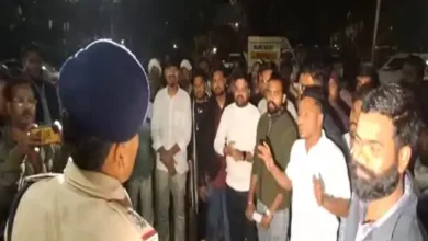 तखतपुर में कथावाचक की विवादित टिप्पणी पर बवाल, सतनामी समाज के विरोध के बीच पुलिस ने किया गिरफ्तार 4 Photo of तखतपुर में कथावाचक की विवादित टिप्पणी पर बवाल, सतनामी समाज के विरोध के बीच पुलिस ने किया गिरफ्तार