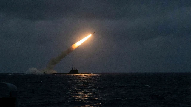A message of India's strength from the depths of the ocean, the K-4 missile test from INS Arighat is successful.