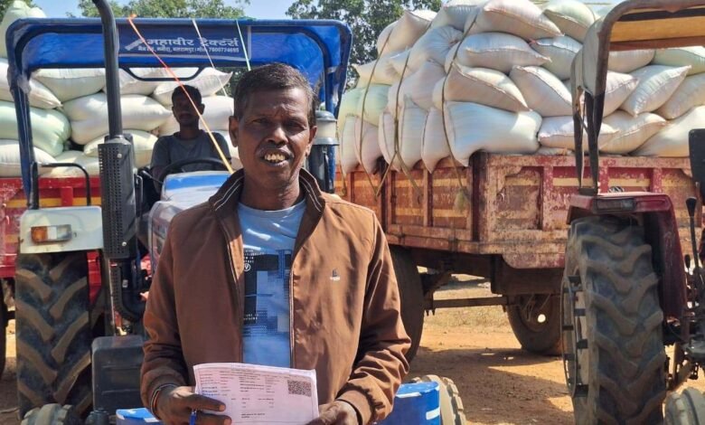 Farmers' hard work at paddy procurement centres bears golden fruits, confidence reflected in their smiles