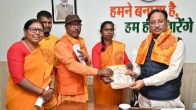 Photo of गायत्री परिवार ने सीएम साय को दिया 108 कुण्डीय महायज्ञ का निमंत्रण