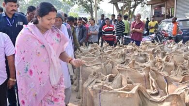 Photo of धान खरीदी केंद्रों का औचक निरीक्षण, किसानों से लिया जमीनी फीडबैक