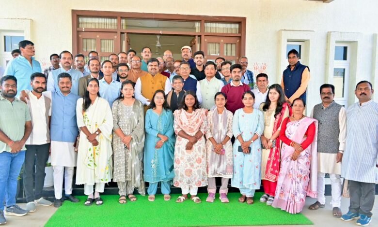 Meritorious students of Shishu Mandir selected in PSC 2025 met the Education Minister, received inspiration and best wishes
