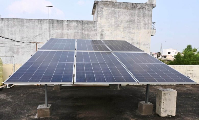 पीएम सूर्यघर योजना ने बदली तस्वीर: हजारों परिवारों ने अपनाई मुफ्त बिजली 1 PM Suryaghar Yojana changed the picture: Thousands of families adopted free electricity