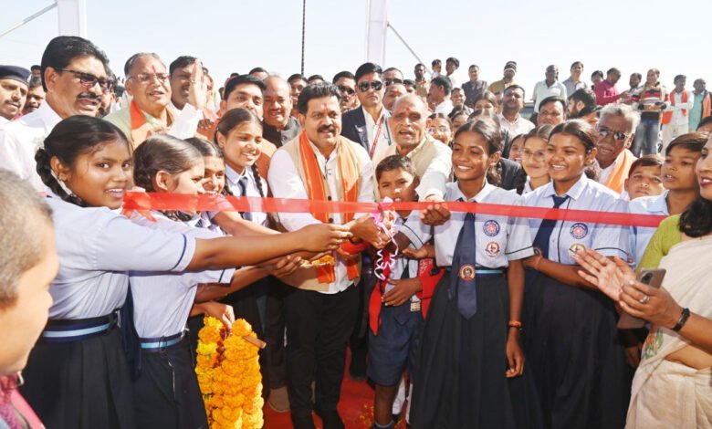 Urban development gets a new lease of life, foundation stone laid for several construction projects in Pipariya