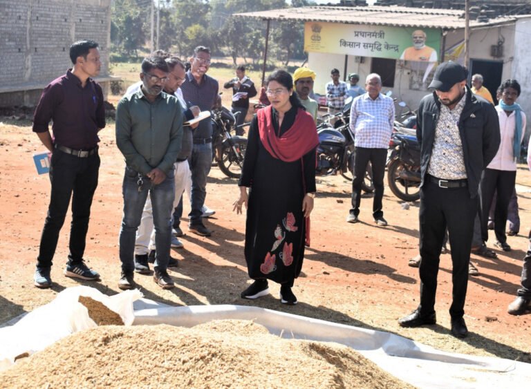Administration strict on irregularities in paddy procurement, instructions for action during surprise inspection in Balod