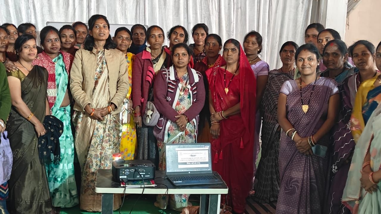 Initiative to connect SHGs with the market in Dhamtari, training in branding and marketing