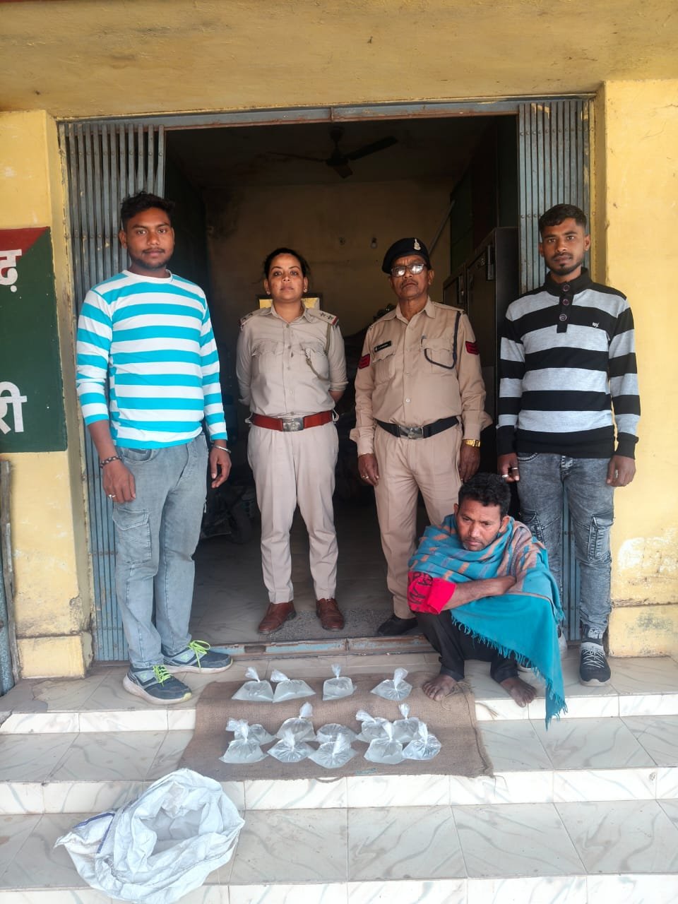 Crackdown on illegal Mahua liquor in Mungeli, 7 litres seized, one accused arrested