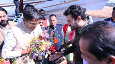 Photo of जशपुर आगडीह एयरपोर्ट पर प्रभारी मंत्री ओपी चौधरी का गर्मजोशी से स्वागत
