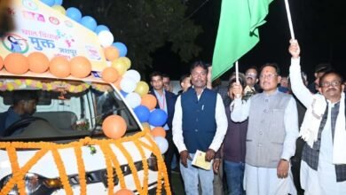 फरसाबहार से निकला बाल विवाह के खिलाफ जागरूकता रथ, 1098 के जरिए कार्रवाई का संदेश 4 Photo of फरसाबहार से निकला बाल विवाह के खिलाफ जागरूकता रथ, 1098 के जरिए कार्रवाई का संदेश