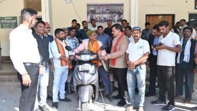 Photo of एक पैर से दिव्यांग नेमीसिंह को मिली नई रफ्तार, स्कूटी ने बदली ज़िंदगी की दिशा