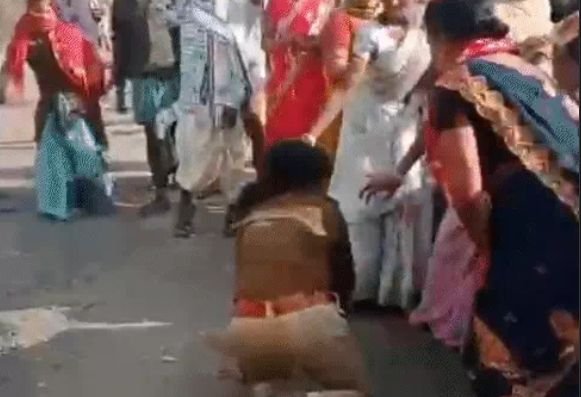 Coal mine protests in Raigarh turn violent, police and villagers clash, vehicles set on fire