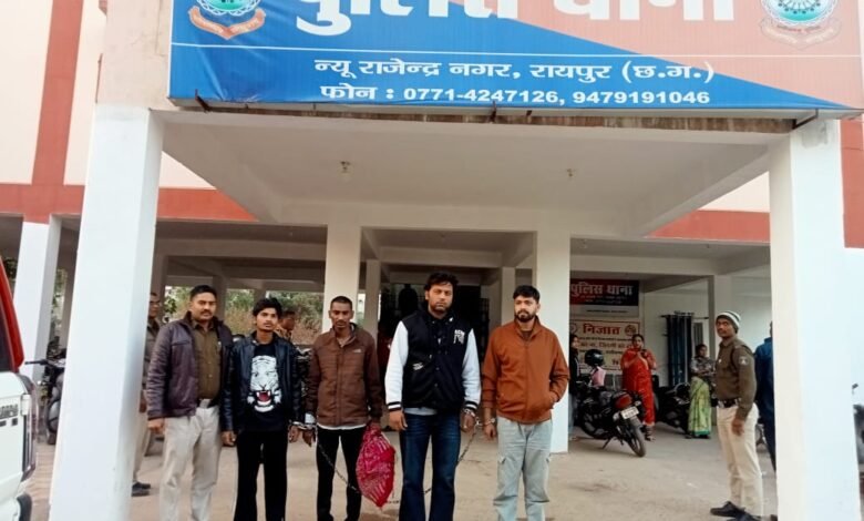 Ahead of New Year's Day, a major blow to the MDMA network in Raipur; a plot to supply drugs for hotel parties is foiled.