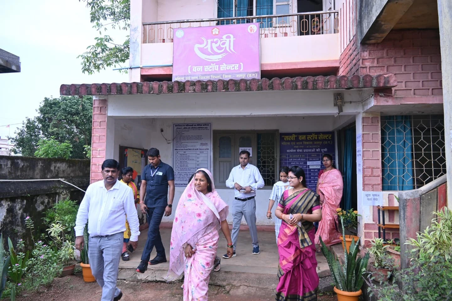 Sakhi Centre becomes a reliable support for women, arrangements reviewed in Mahasamund