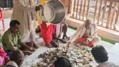 Photo of दान पेटियों में छलका आस्था का सैलाब: मां दंतेश्वरी के दरबार में 19.44 लाख की भेंट, मन्नतों से भरे पत्र भी मिले
