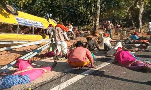 Tragic bus accident in Orsa Ghat: 10 dead, 78 injured, many in critical condition