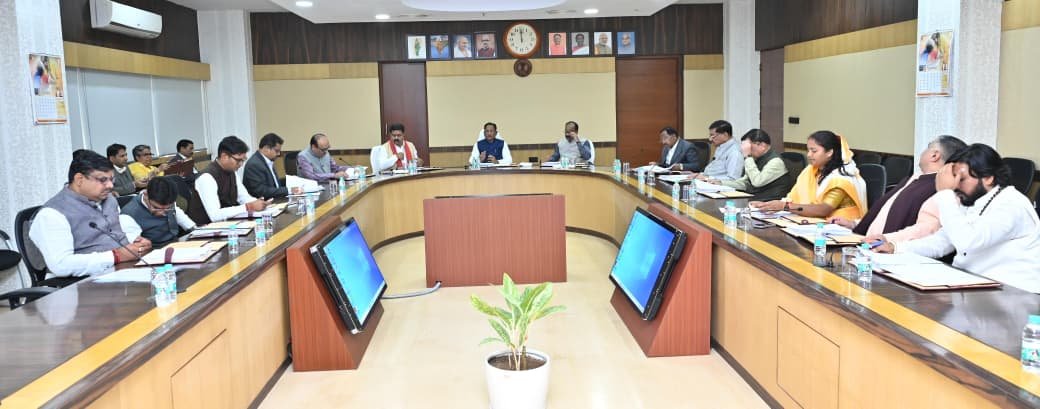 Major Cabinet decisions: Important decisions on tendu leaves, forest produce, industry, auto expo and police system