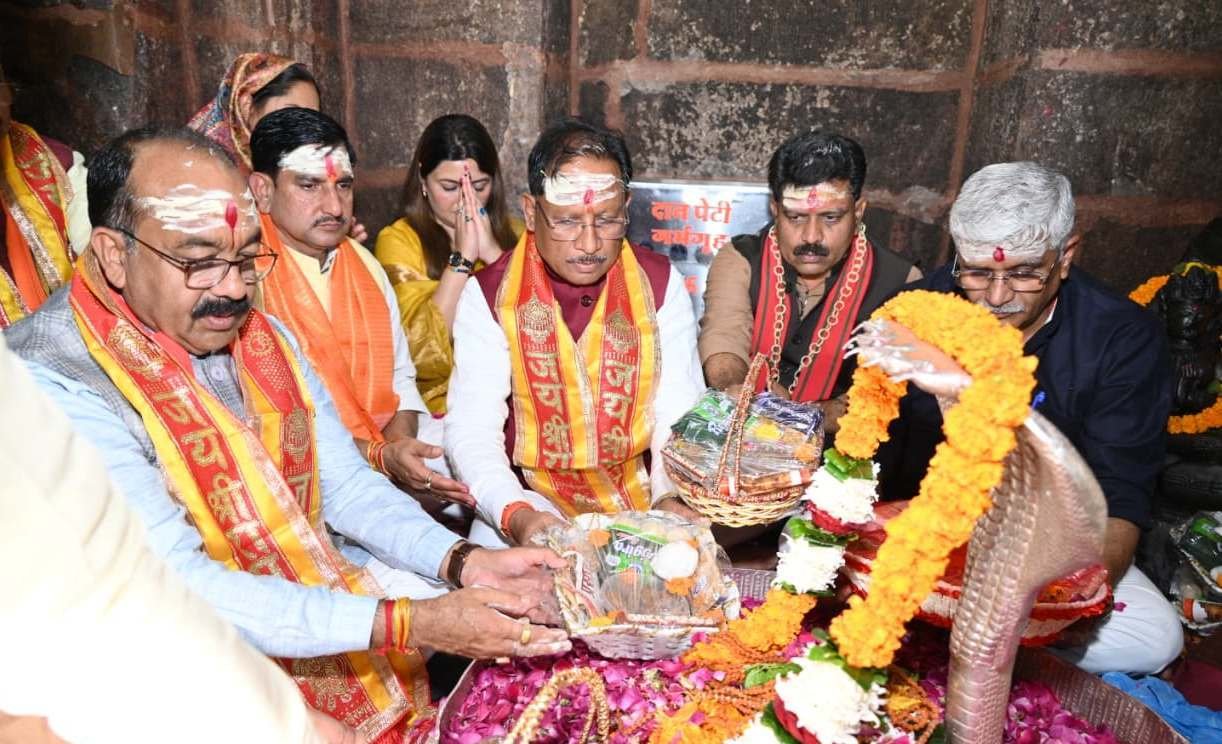 New year begins with faith: CM and Union Minister offer prayers at Bhoramdev Temple