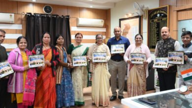 Photo of इंदिरा गांधी कृषि विश्वविद्यालय का टेबल कैलेंडर 2026 जारी, शैक्षणिक उपलब्धियों की झलक