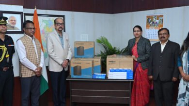 Photo of आवासीय विद्यालय को मिले पांच कंप्यूटर, छात्राओं की डिजिटल पढ़ाई को मिलेगी नई रफ्तार