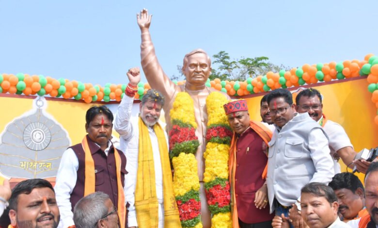 Development accelerates in Sukma: Groundbreaking ceremony for 43 works worth Rs 4.50 crore, Konta receives new gifts