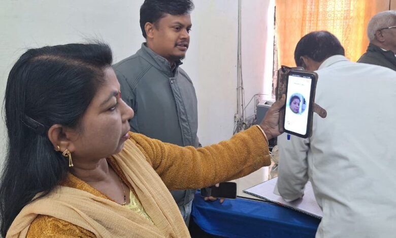 Aadhaar attendance has changed the face of offices, officers and employees have started arriving on time.