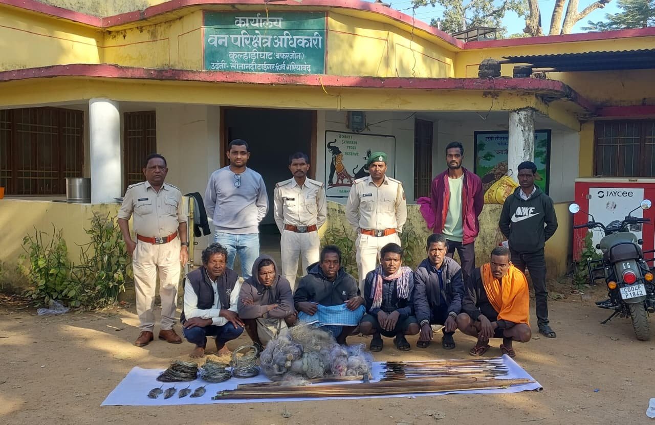Anti-snare walk protects wildlife, 6 poachers arrested in Gariaband