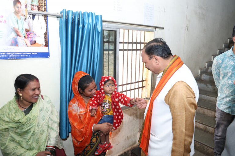 Health Minister suddenly arrived at the Ayurvedic Hospital and reviewed patient facilities.