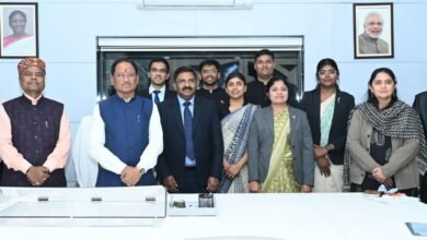 Photo of मंत्रालय में आईएफएस प्रशिक्षुओं से मुख्यमंत्री की संवाद बैठक, वनों की अहम भूमिका पर दिया संदेश