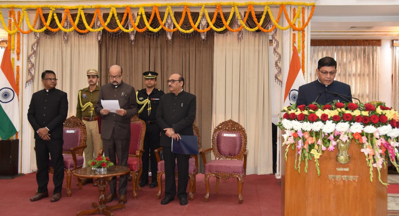 Chhattisgarh Information Commission gets new leadership, oath taking ceremony held at Lok Bhavan