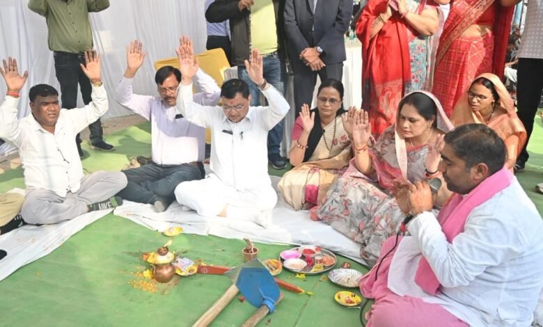 रविशंकर नगर जोन में विकास को नई रफ्तार, 3.20 करोड़ के कार्यों का भूमिपूजन 1 New pace of development in Ravishankar Nagar zone, ground breaking ceremony for works worth Rs 3.20 crore