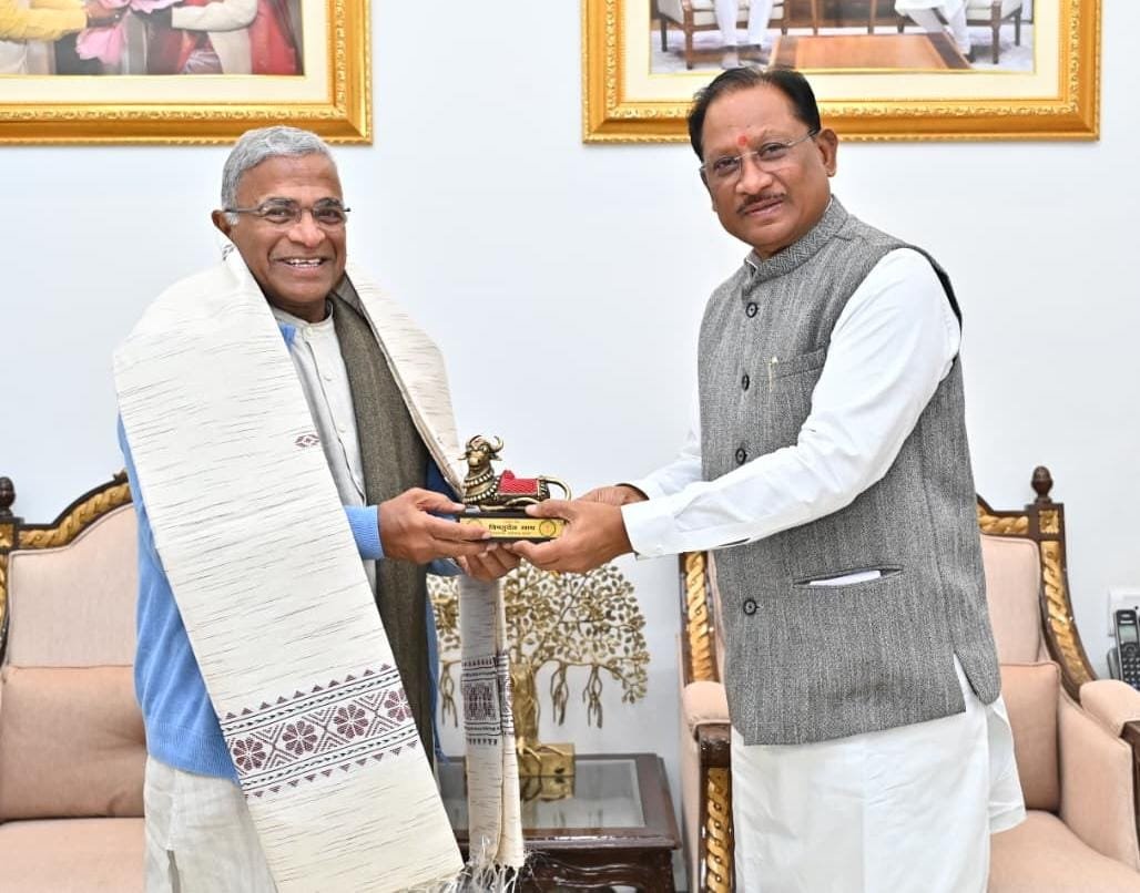 Courtesy call on Chief Minister Vishnu Dev Sai by Rajya Sabha Deputy Chairman Harivansh