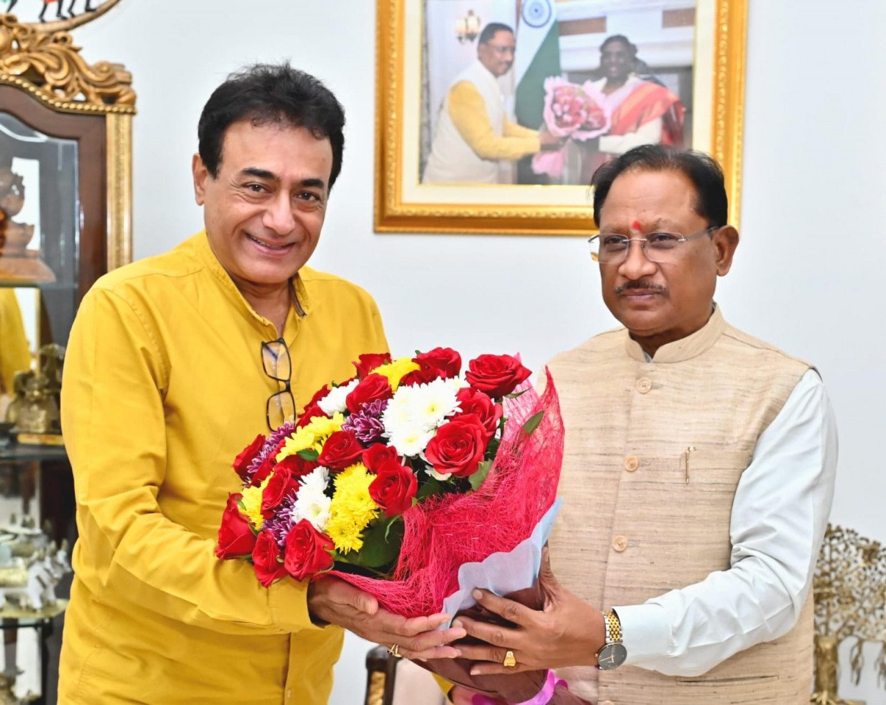 Actor Nitish Bharadwaj met Chief Minister Vishnu Dev Sai and discussed Bastar art and culture.