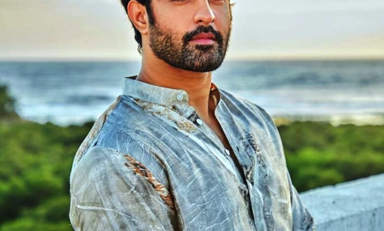 Cinema beyond glamour: Satyajit Dubey talks about true stories at the Raipur Literature Festival