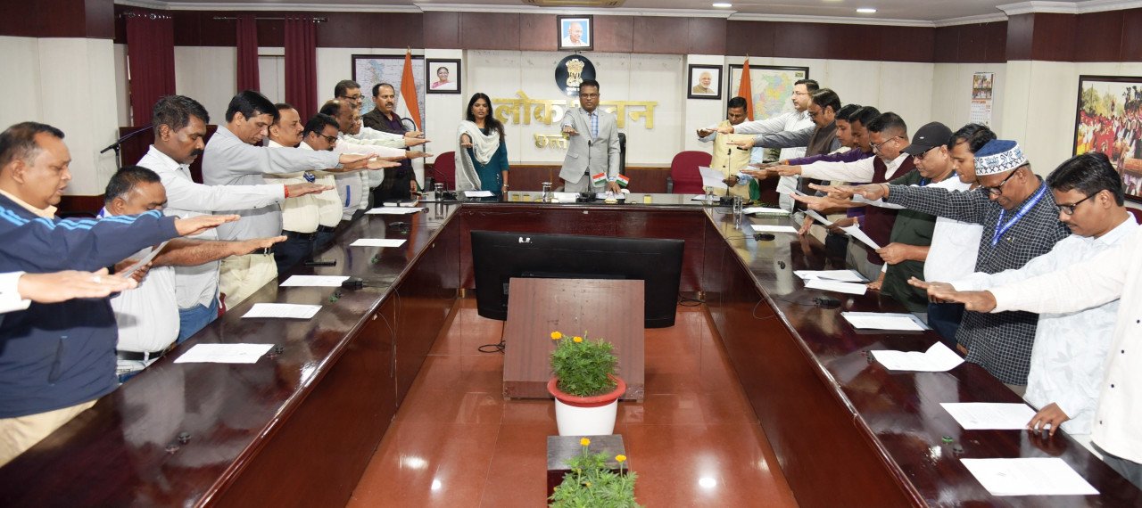 Oath of democracy on National Voters' Day at Lok Bhavan Secretariat, officials expressed commitment