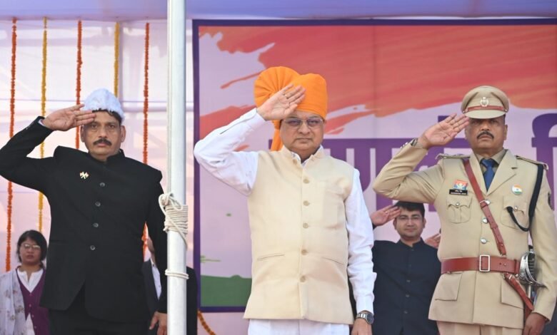 Republic Day celebrations in Kabirdham, Minister Lakhan Lal Dewangan hoists the flag