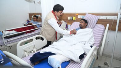 Photo of आईईडी ब्लास्ट में घायल जवानों से मिले उपमुख्यमंत्री विजय शर्मा, बोले—हर हाल में सरकार साथ है