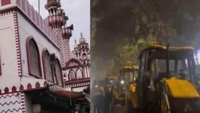 Photo of आधी रात तुर्कमान गेट पर बुलडोजर अलर्ट, फैज-ए-इलाही मस्जिद से सटे निर्माण पर घमासान